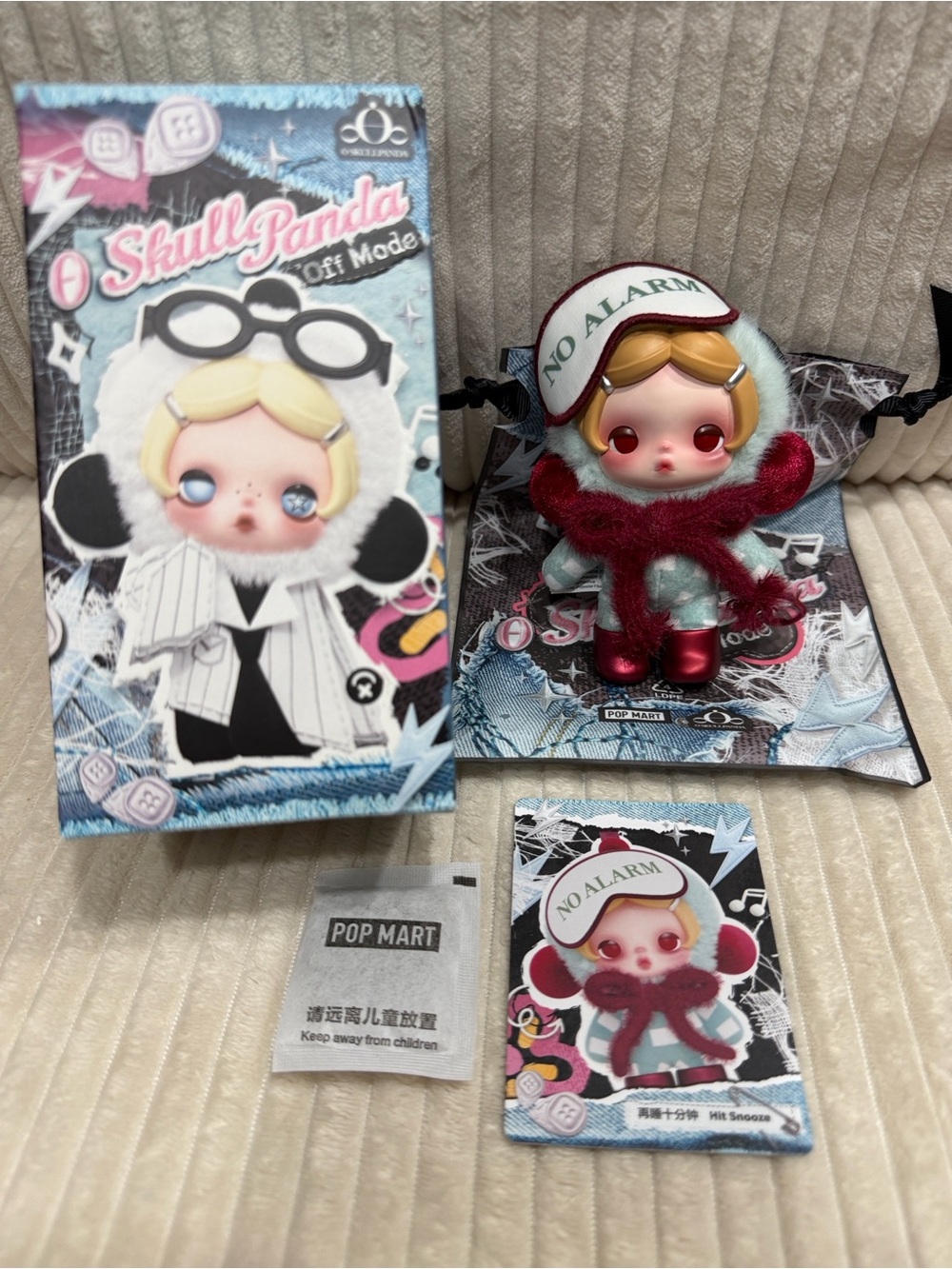 HIT SNOOZE- POP MART SKULLPANDA Off Mode Series Plush Pendant. New. Verified.